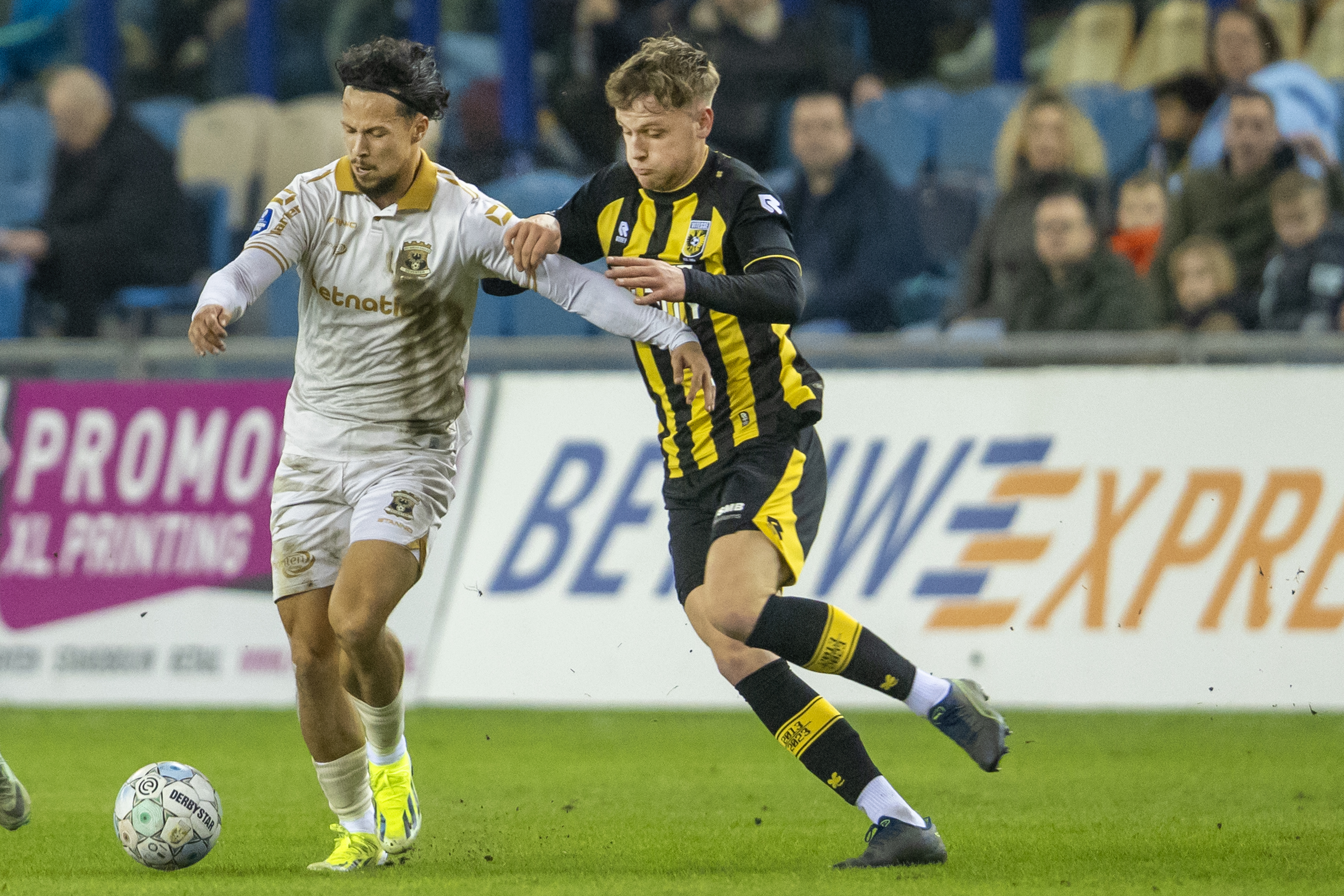 Andy Visser, Tom Bramel en Giovanni van Zwam tekenen eerste contract bij Vitesse