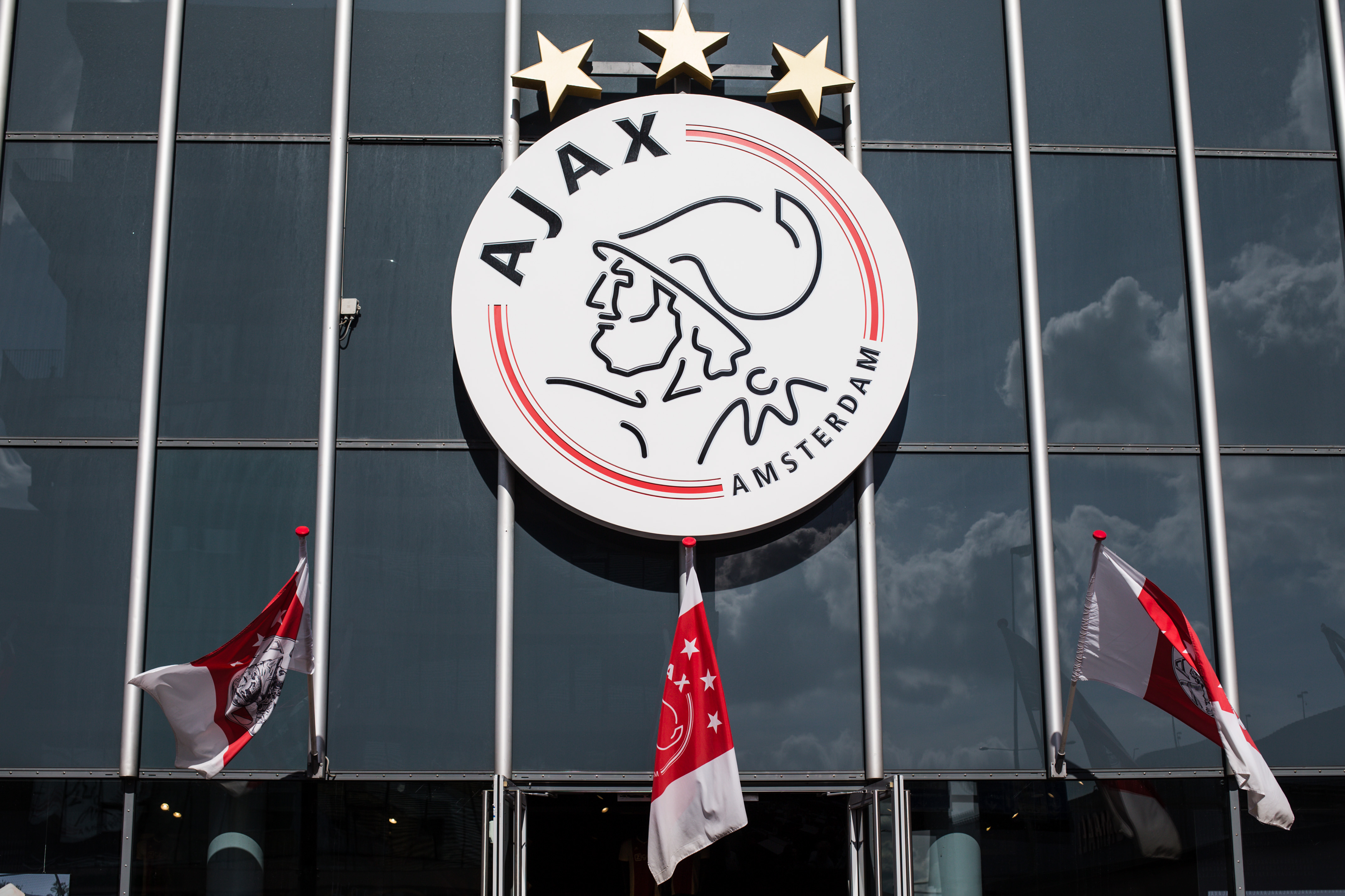 Ajax opent de jacht op gewilde Hutchinson