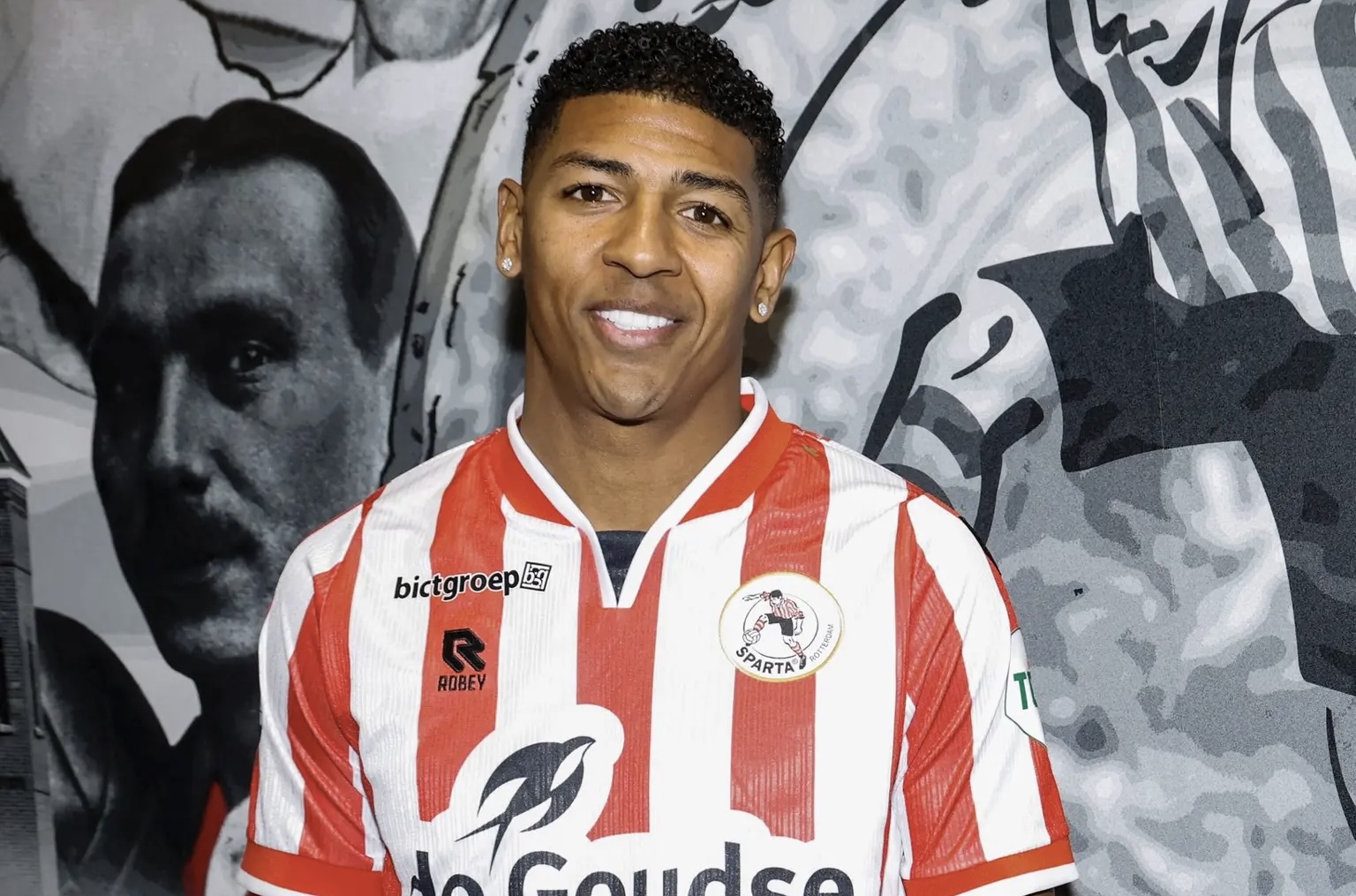 Sparta Rotterdam presenteert Patrick van Aanholt