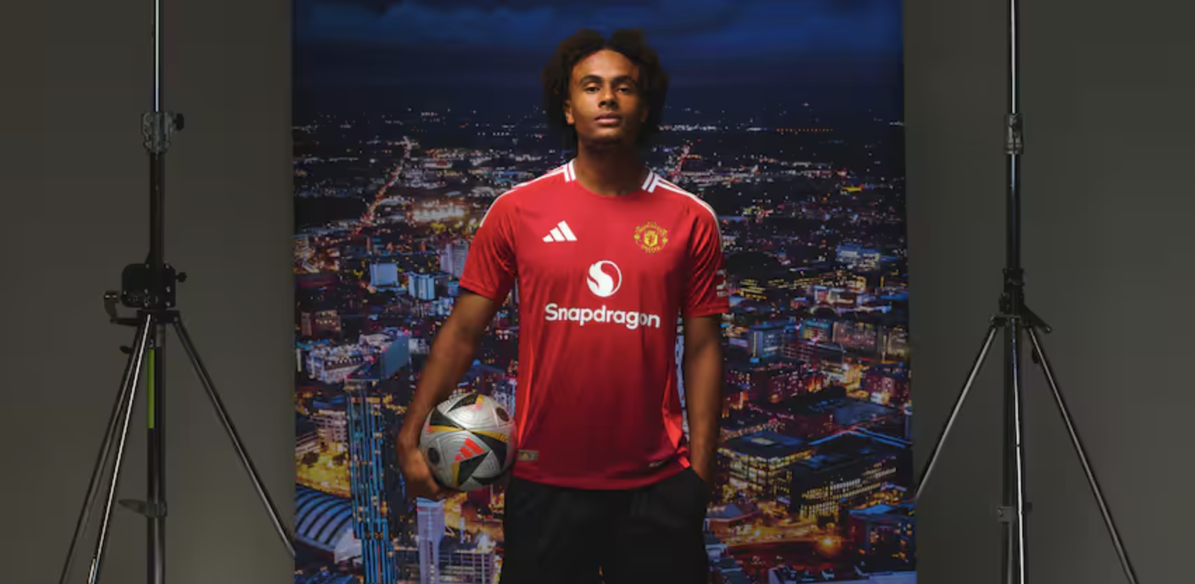 Manchester United presenteert Zirkzee