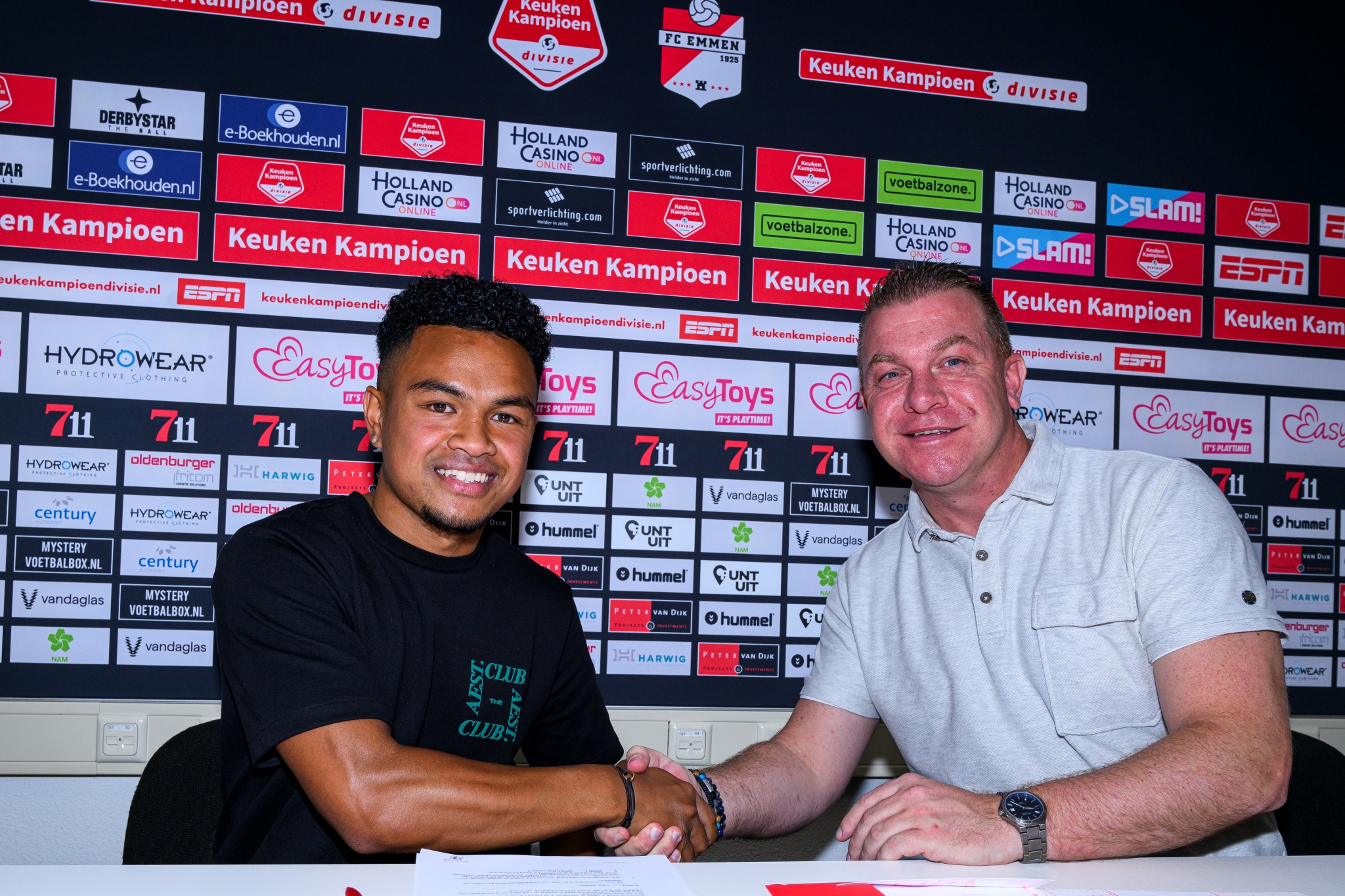 FC Emmen presenteert Djenahro Nunumete