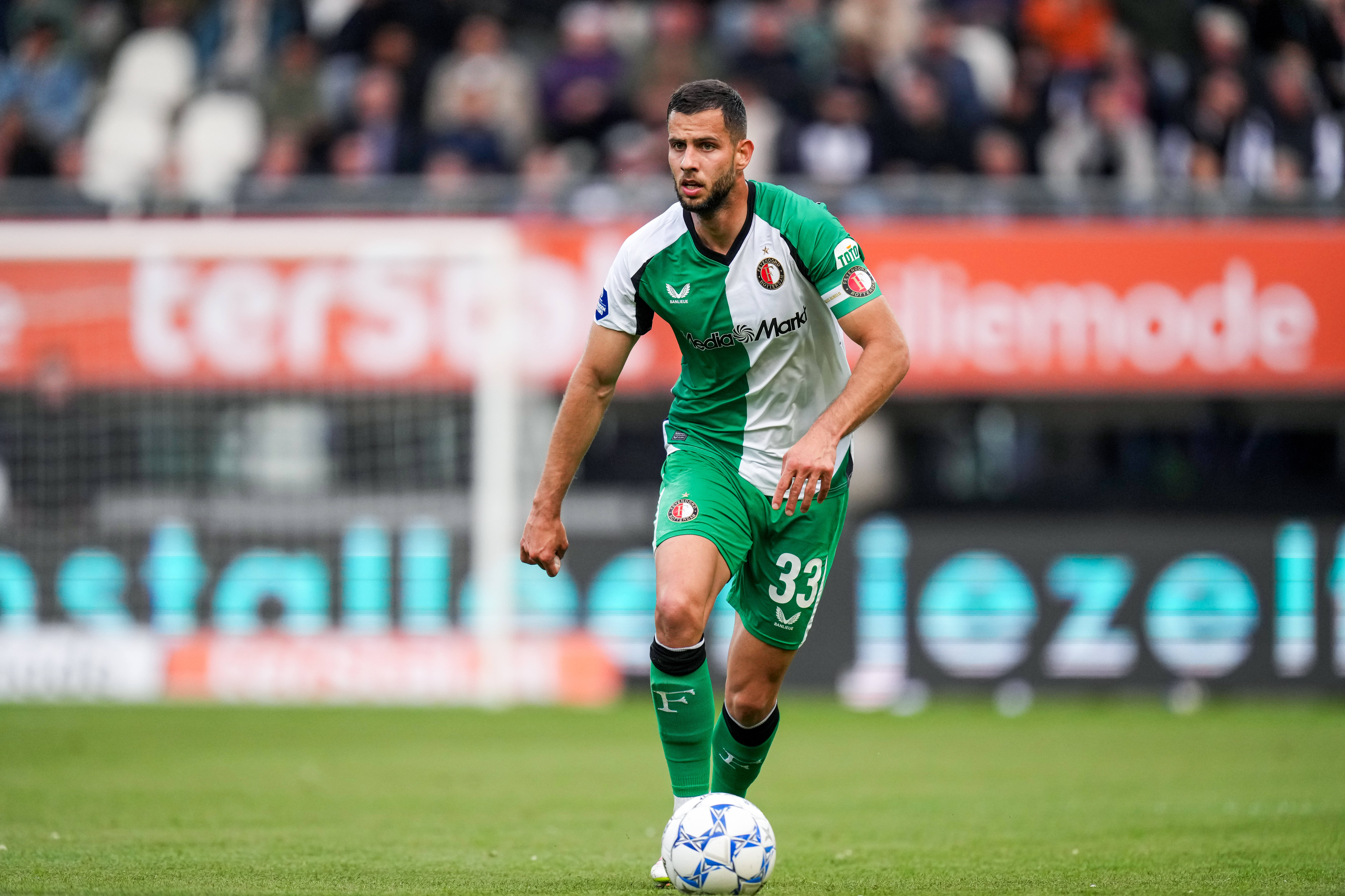 Al Nassr toont interesse in Feyenoord-verdediger Dávid Hancko